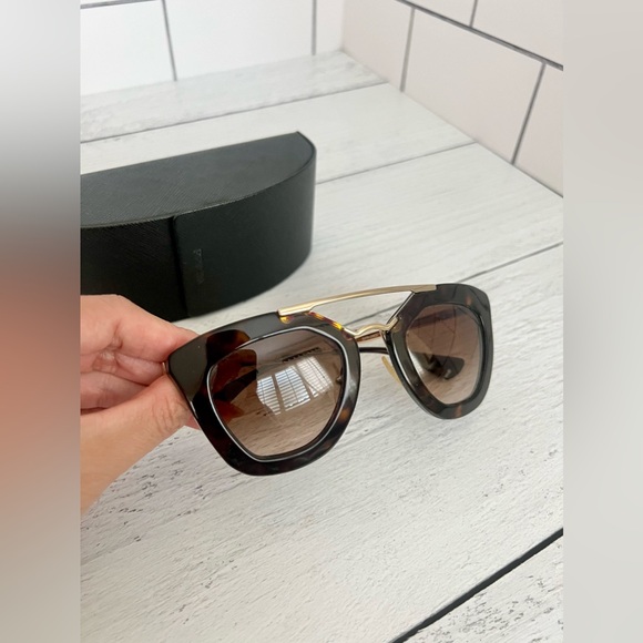 Prada Tortoise Frame Cat Eye Sunglasses main image 11
